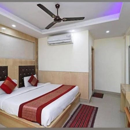 Hotel Perfect Spot- Main Bazar - Walking Metro Station Ню Делхи Екстериор снимка