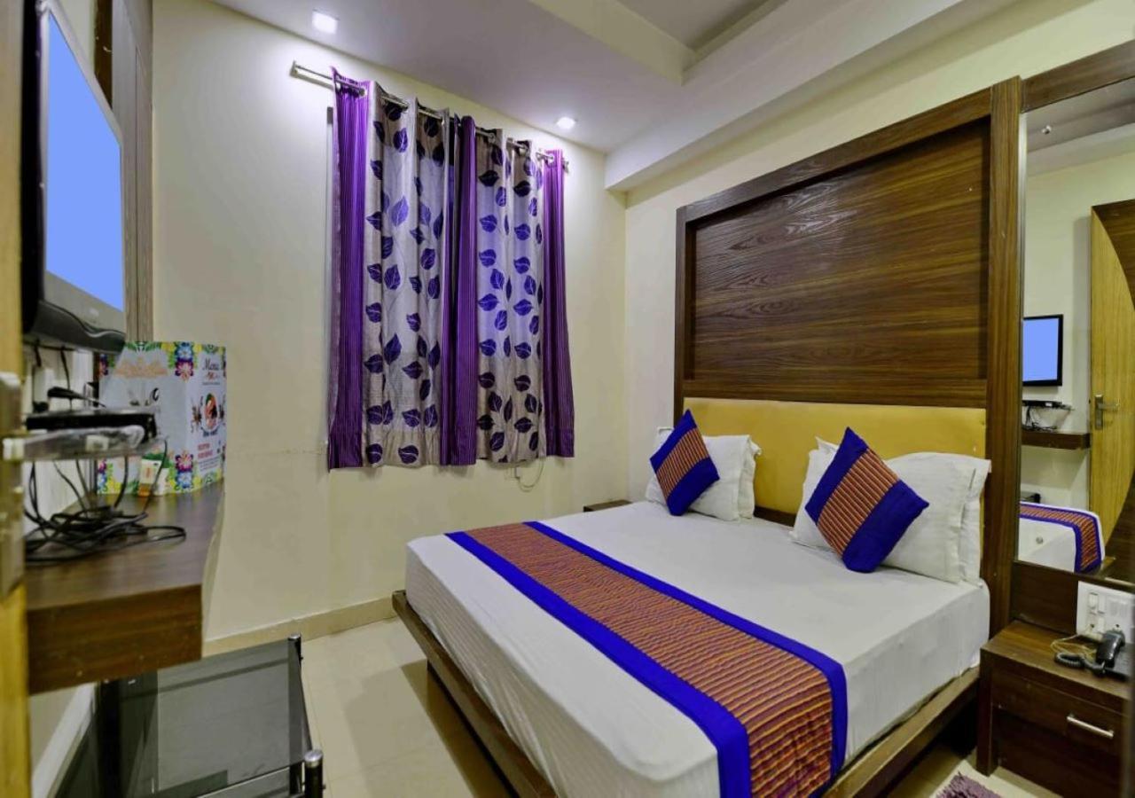Hotel Perfect Spot- Main Bazar - Walking Metro Station Ню Делхи Екстериор снимка