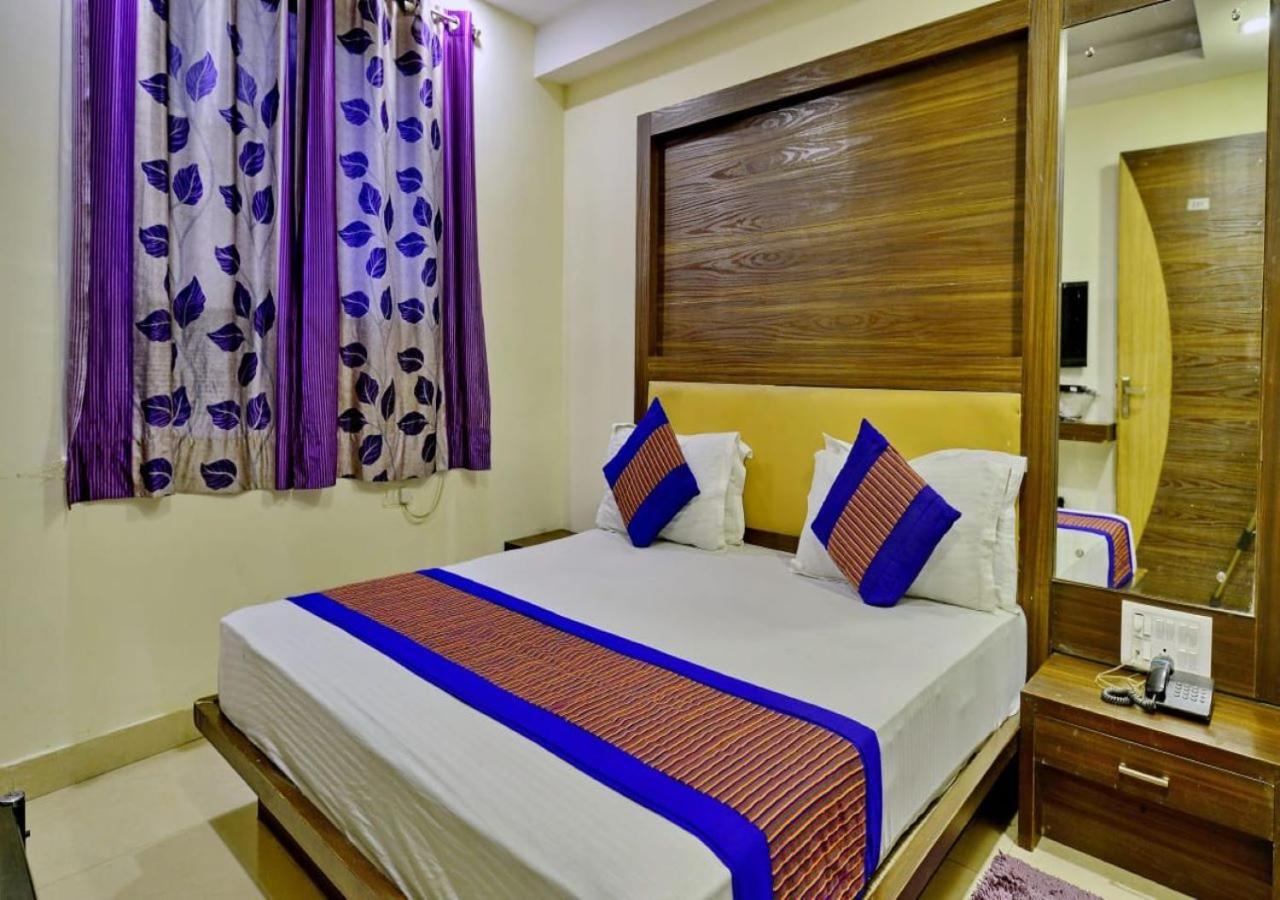 Hotel Perfect Spot- Main Bazar - Walking Metro Station Ню Делхи Екстериор снимка